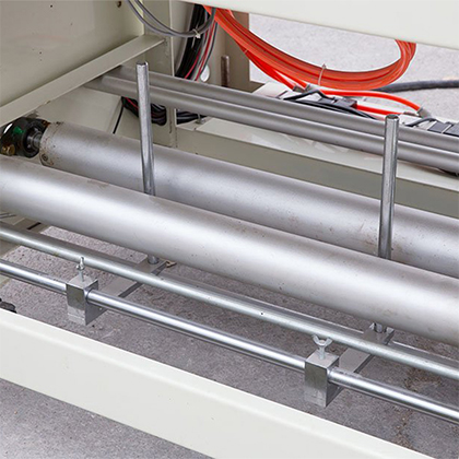 Fully automatic straight forward sleeve shrink wrapping machine ST-6040Z+BSE6040A