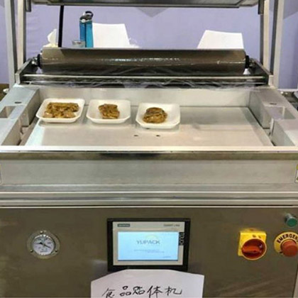 Skin Vacuum Packaging Machine for Foods Products with Tray7050
